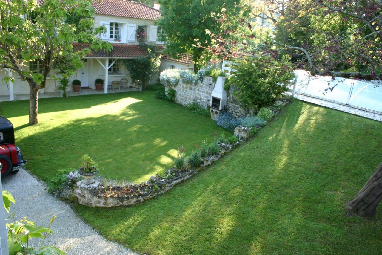 Le Petit Massigny Acomodação com café da manhã Les Velluire-sur-Vendee Exterior foto